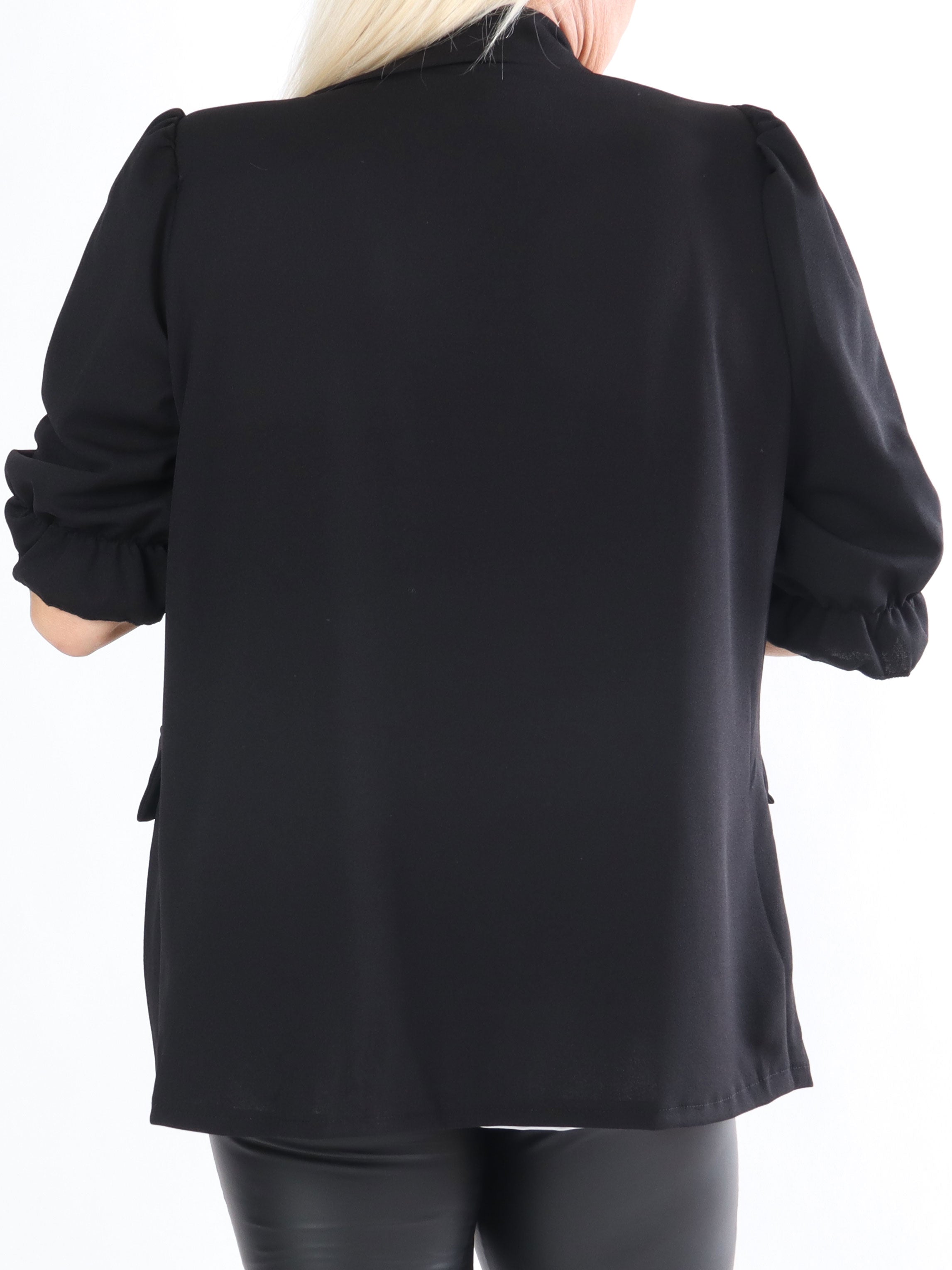 Amelia - Sød blazer med pufærmer og guld knap